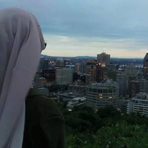 Meet your Posher, Aisha